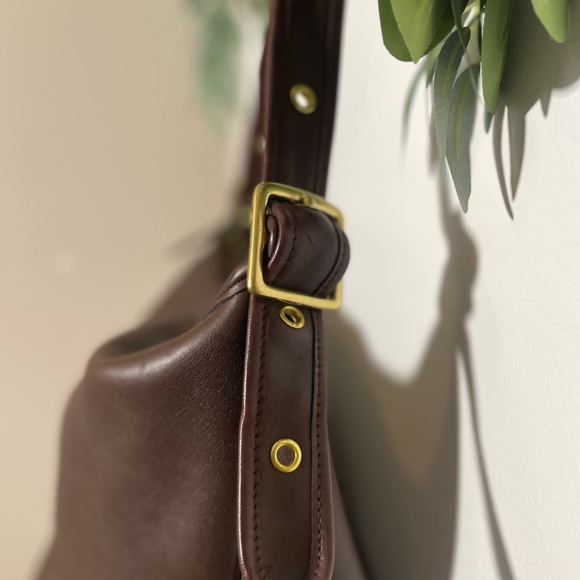 VINTAGE COACH XL #9085 Bucket Bag in Mahogany Brown leather - Picture 6 of 11